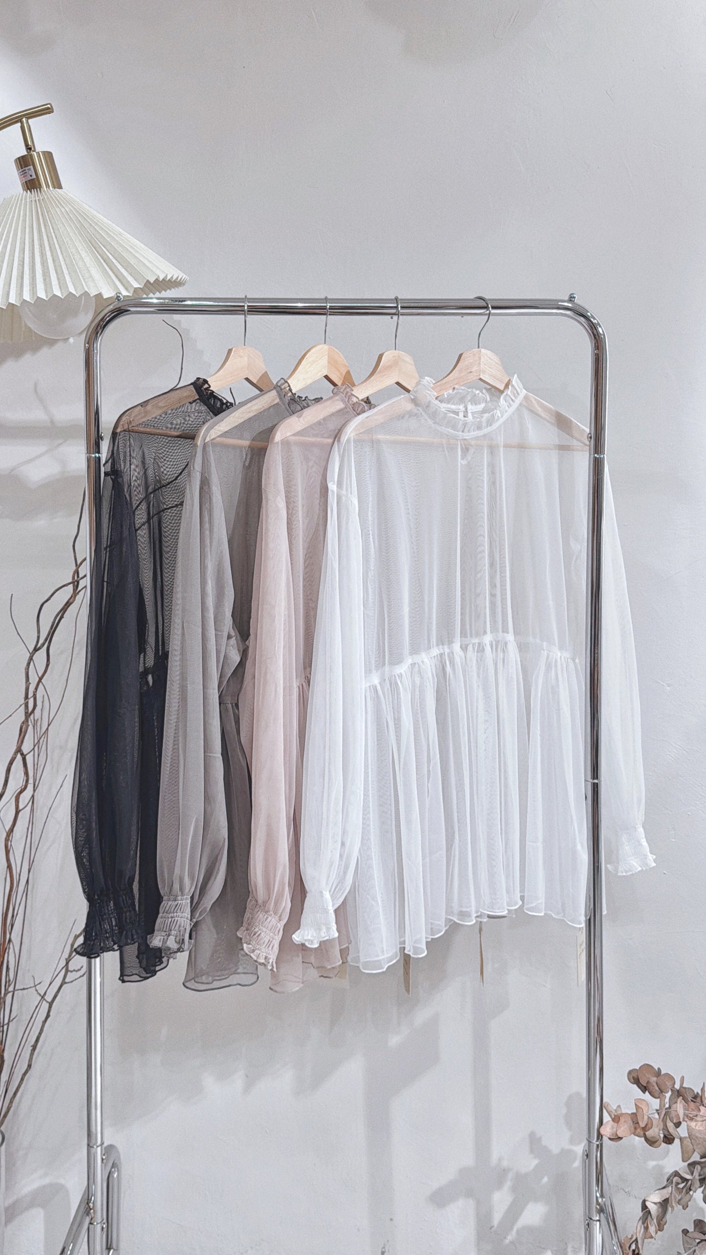 [ 現貨/預訂 ⋆.𐙚 ̊ ] [ 輕身！通透感！] Collared blouse / 4 colors