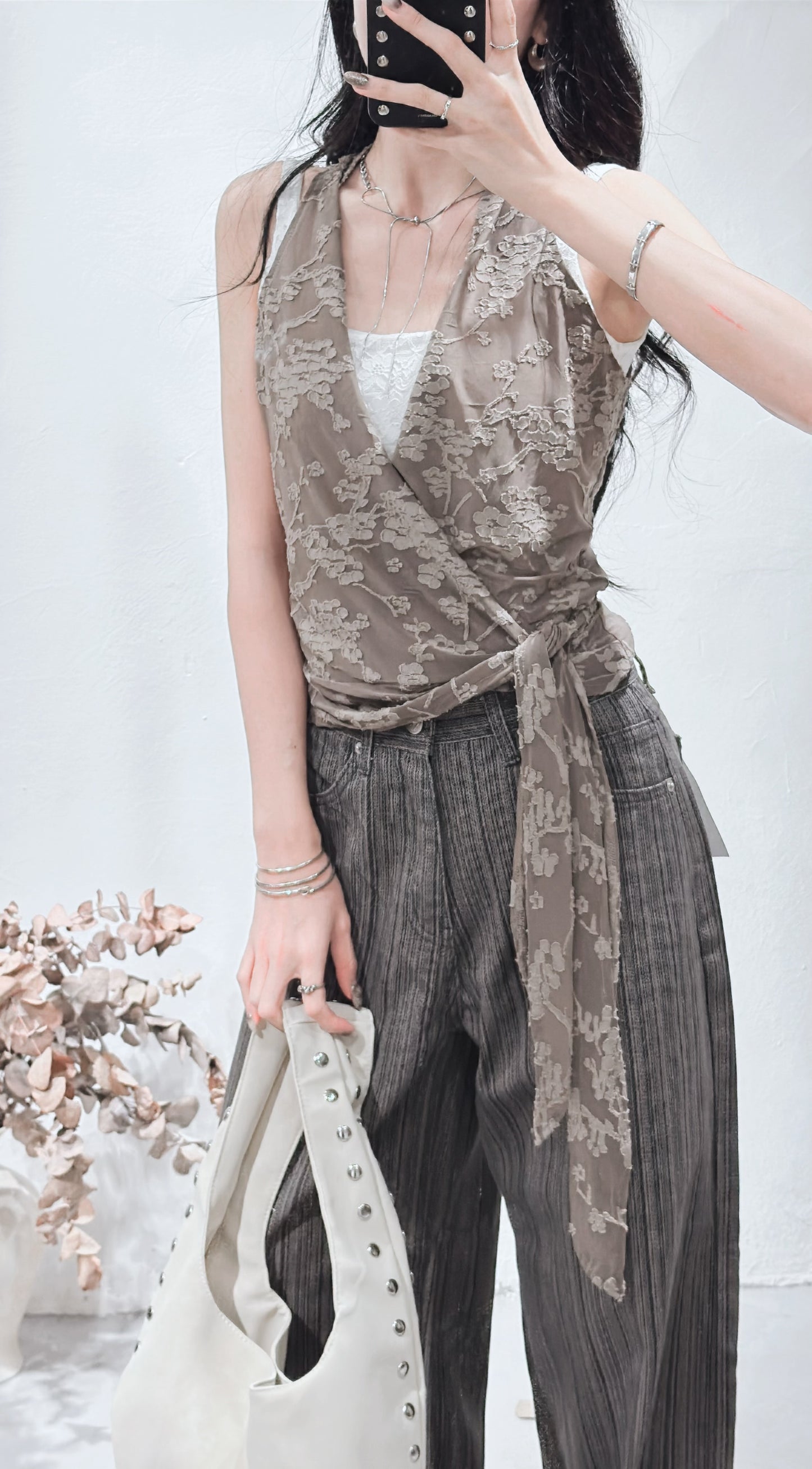 [ 預訂🪽⋆ ] [ 店主 picks! ] Jacquard Side-Tie Vest / 2 colors