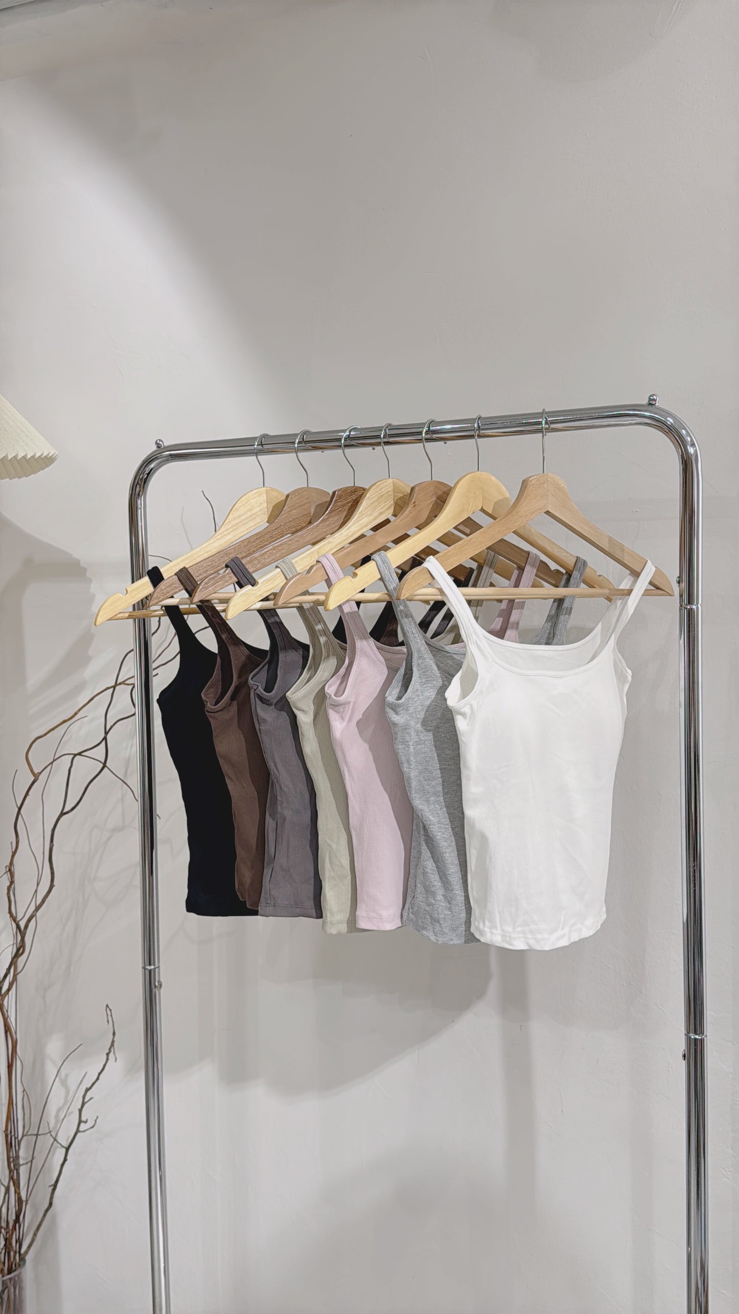 [ 預訂🪽⋆ ՙִՙ ] [ 長度剛好！] trip cami / 7 colors