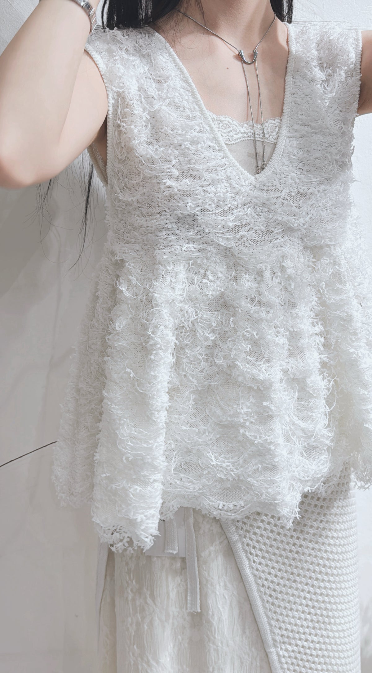 [ 現貨🪽⋆ ] v-neck momo vest • 2 colors