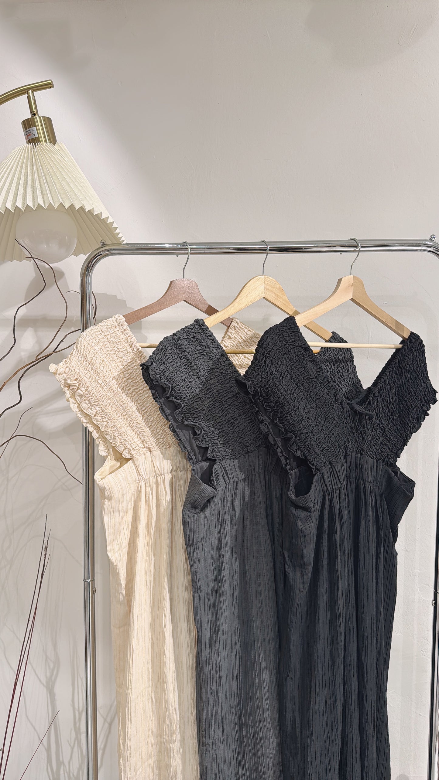 [ 現貨/預訂 𐙚˙⋆.] Frill overall / black