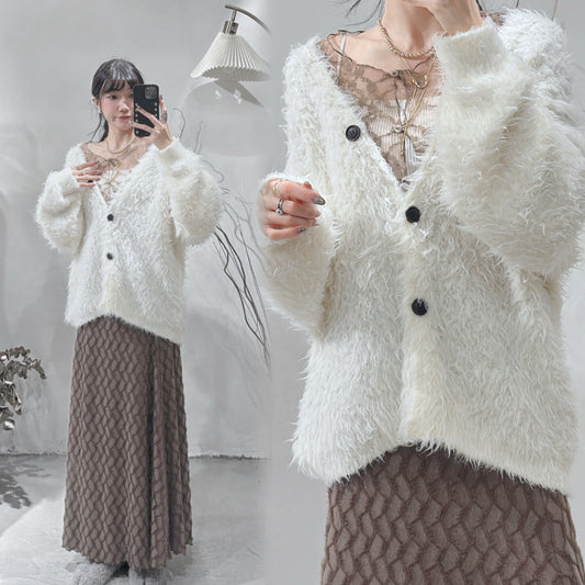 [ 預訂 / 現貨  ˚.🎀༘⋆] v-neck momo outer / ivory