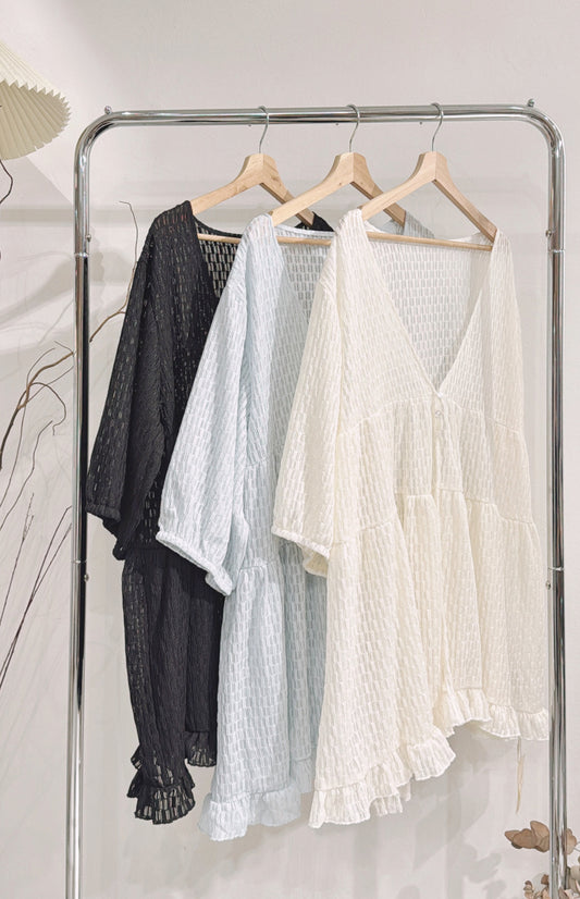 [ ˚.🎀༘⋆ 超高質！ ] checkered ballon sleeve blouse / 3 colors