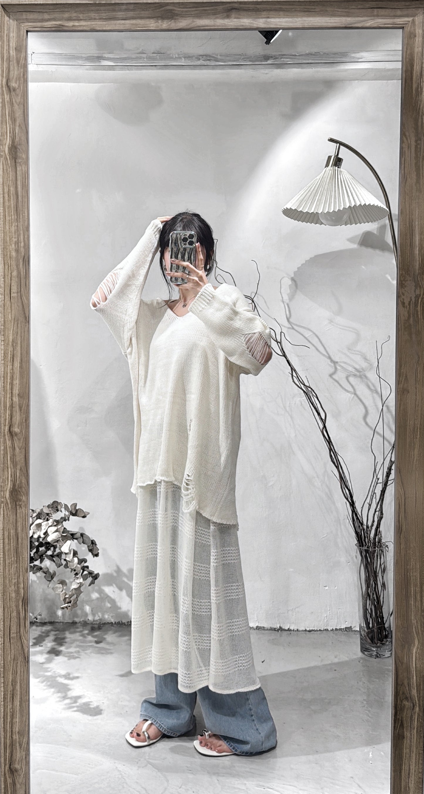 [預訂] V-neck oversized knit top / ivory