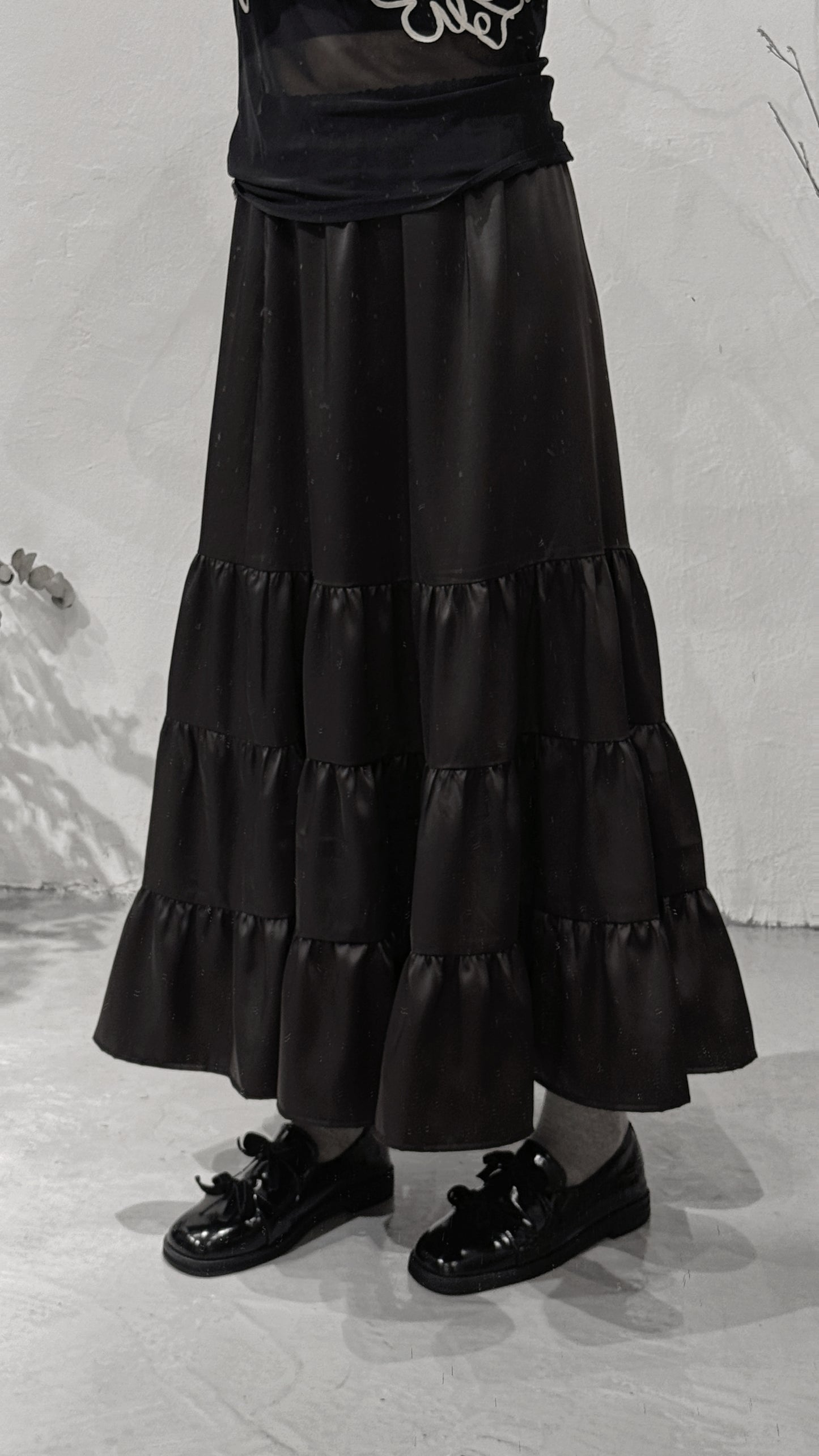 [ 現貨 ] Satin cake layered skirt / black