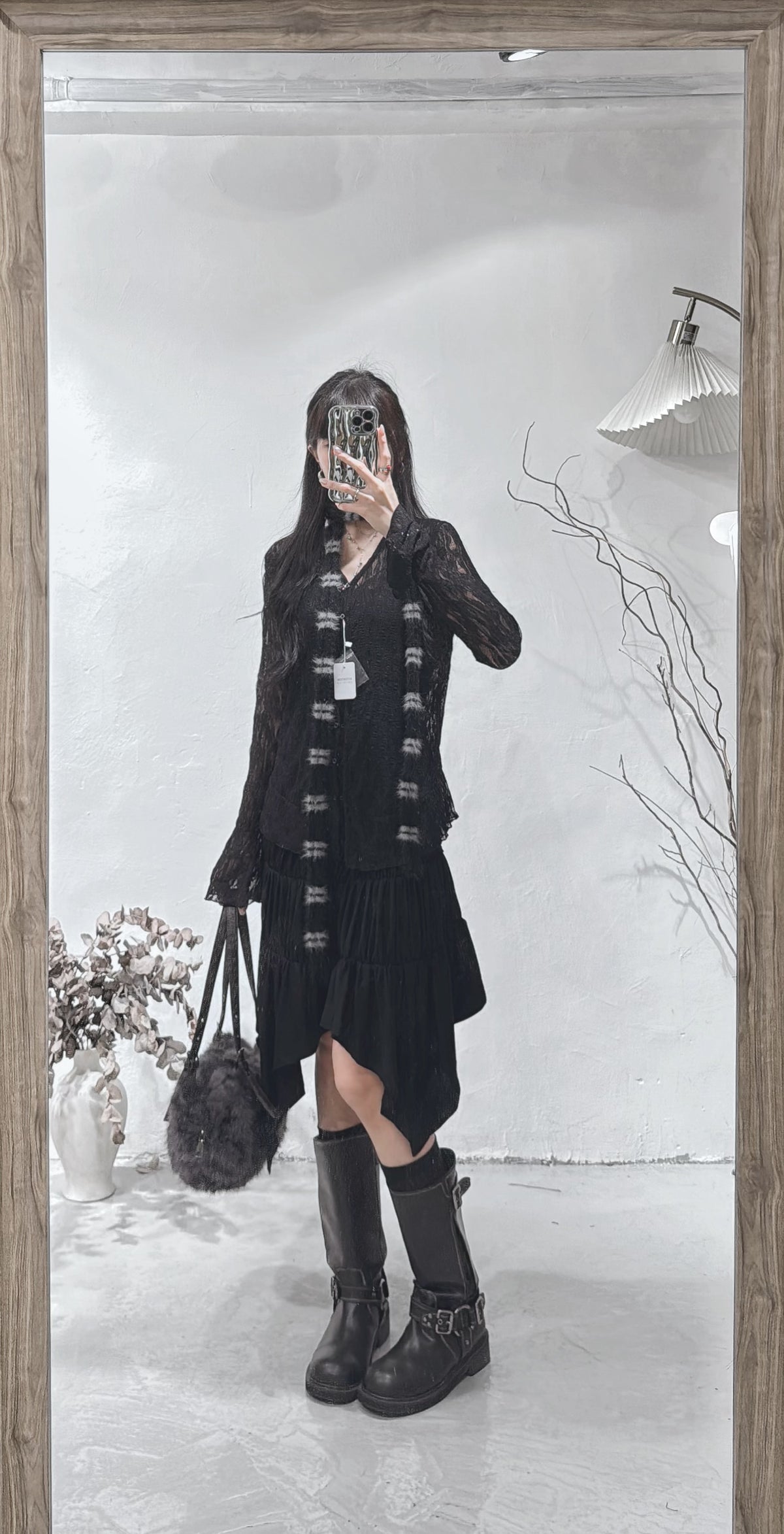 ［ 現貨/預訂 🐈‍⬛✨ ] Textured Lace Blouse / black